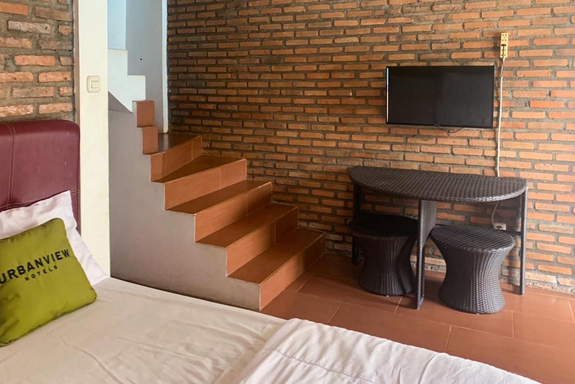 Urbanview Hotel Villa Q Gisting Bandjarnegeri Luaran gambar