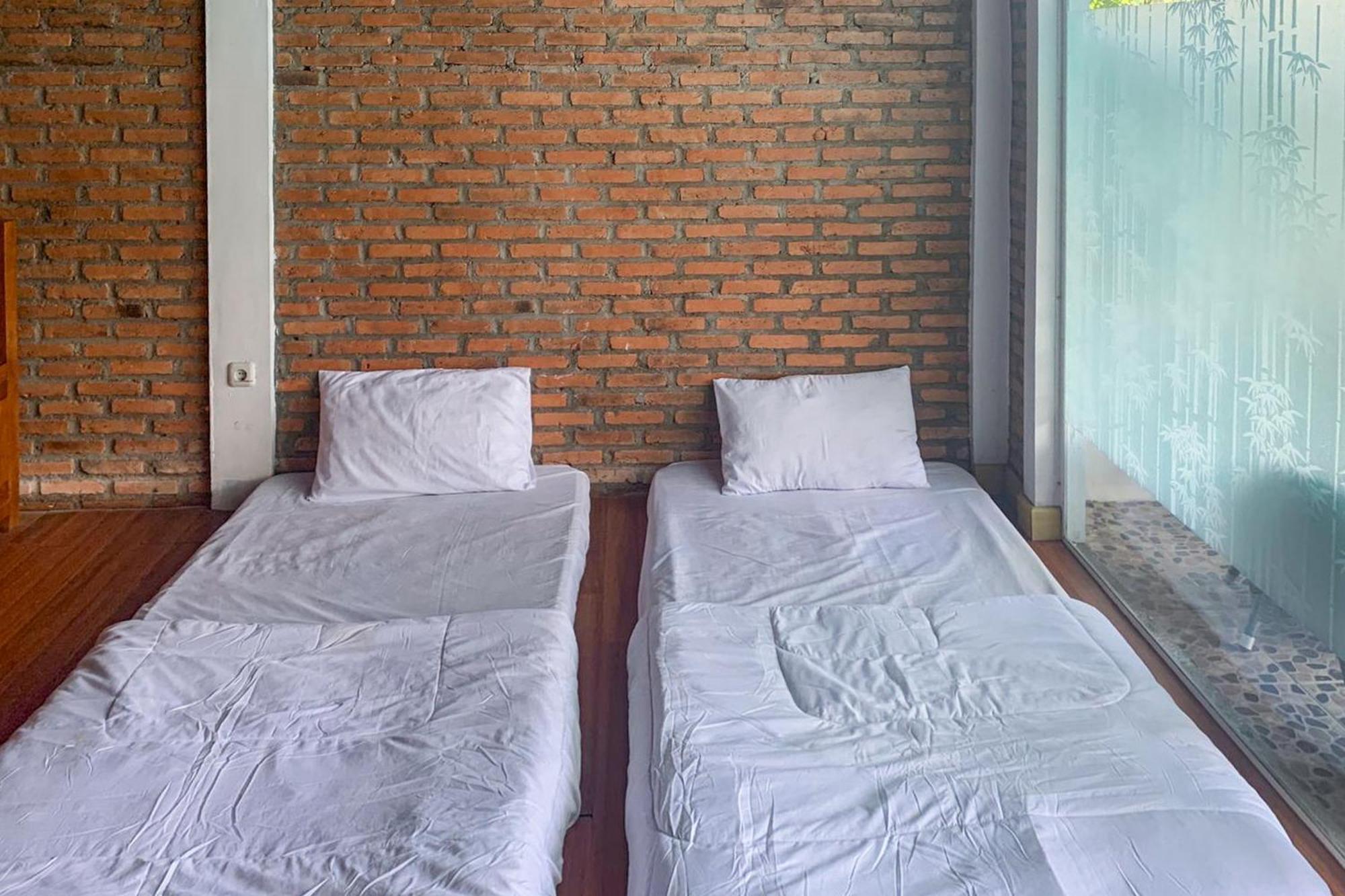 Urbanview Hotel Villa Q Gisting Bandjarnegeri Luaran gambar